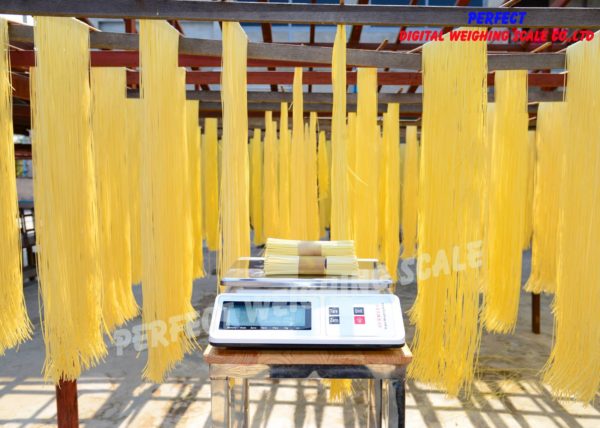 Table Scale - Image 10